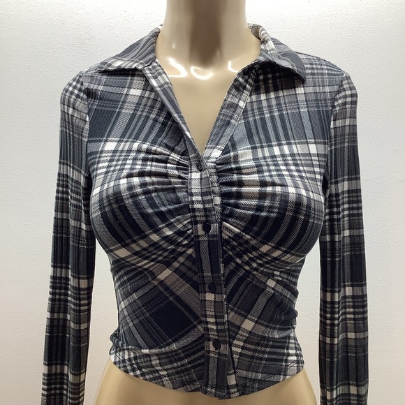 Just Polly Size XS Chic Plaid Button-Down Shirt in Black and White. New With Tag - Picture 1 of 6